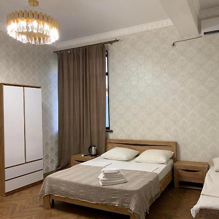 Mini Hotel Amra Pizunda Exterior photo