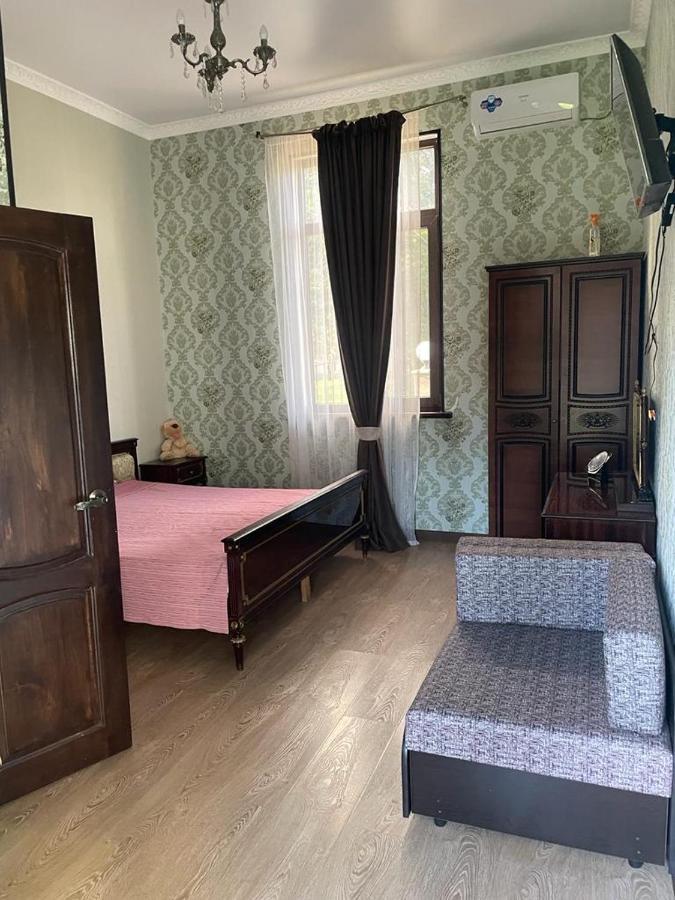 Mini Hotel Amra Pizunda Exterior photo
